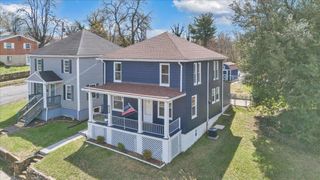 421 Jefferson AVE, Vinton, VA 24179