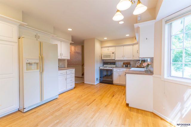 1455 S 123rd Street, Omaha, NE 68144