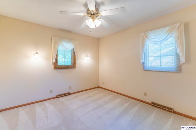 1455 S 123rd Street, Omaha, NE 68144