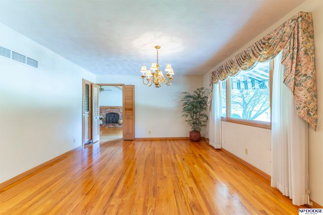 1455 S 123rd Street, Omaha, NE 68144