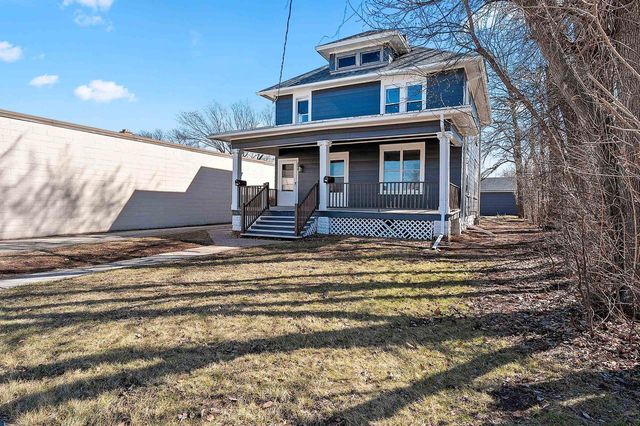 209 NICOLET BOULEVARD, Neenah, WI 54956
