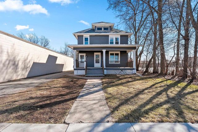 209 NICOLET BOULEVARD, Neenah, WI 54956