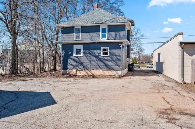 209 NICOLET BOULEVARD, Neenah, WI 54956