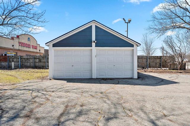 209 NICOLET BOULEVARD, Neenah, WI 54956