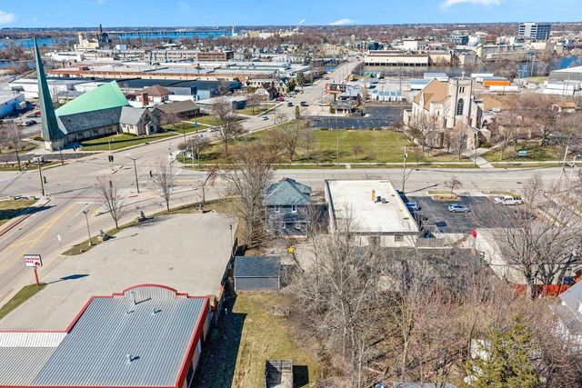 209 NICOLET BOULEVARD, Neenah, WI 54956