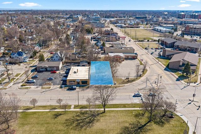 209 NICOLET BOULEVARD, Neenah, WI 54956