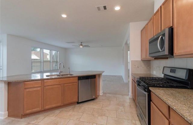 20623 Pioneer Oak Ln, Humble, TX 77346