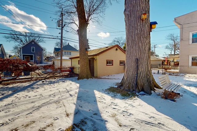 7652 Monroe Street, Forest Park, IL 60130