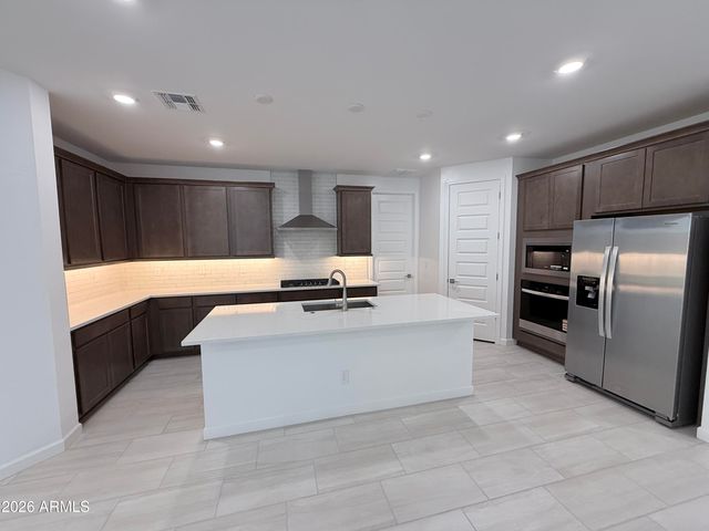 6972 W Buckhorn Trail, Peoria, AZ 85383