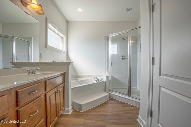 2723 Hill Valley Lane, Southaven, MS 38672