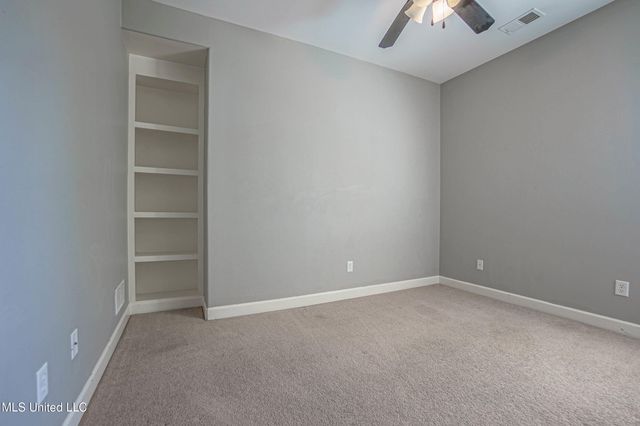 2723 Hill Valley Lane, Southaven, MS 38672