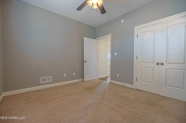 2723 Hill Valley Lane, Southaven, MS 38672
