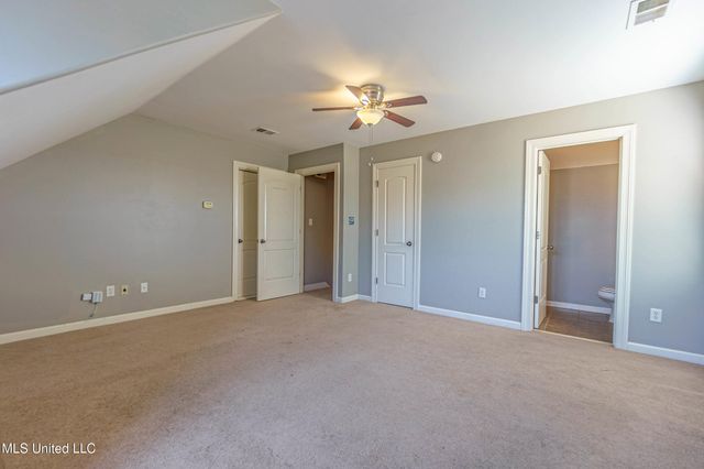 2723 Hill Valley Lane, Southaven, MS 38672