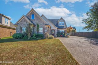 2723 Hill Valley Lane, Southaven, MS 38672