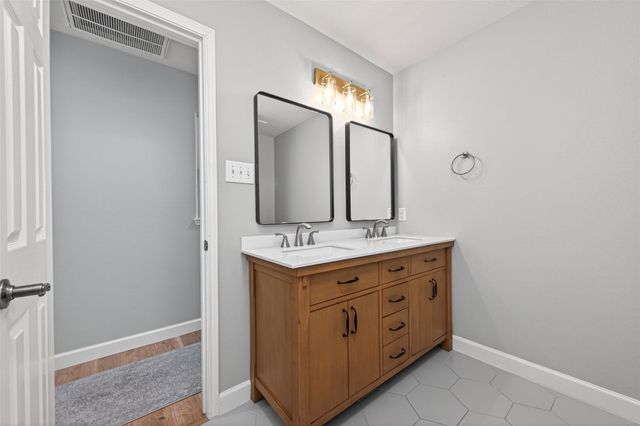 3329 Oak Dale Way, Seabrook, TX 77586