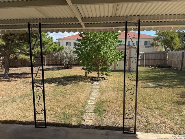 11017 White Sands, Live Oak, TX 78233