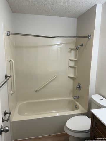 11017 White Sands, Live Oak, TX 78233