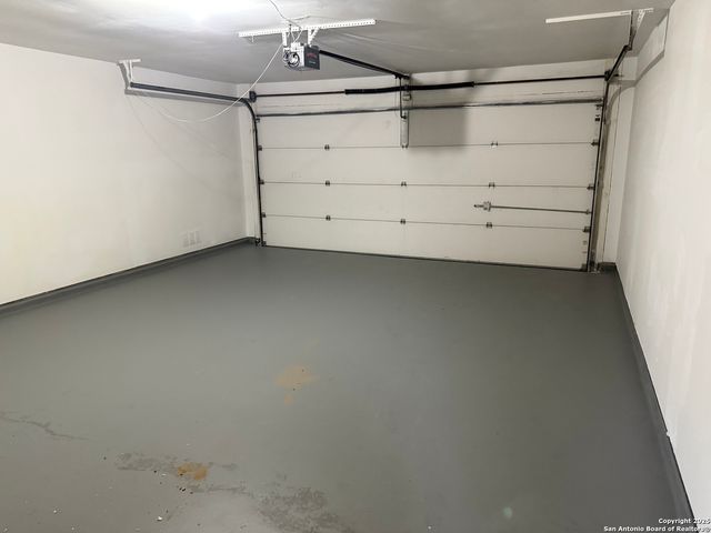 11017 White Sands, Live Oak, TX 78233