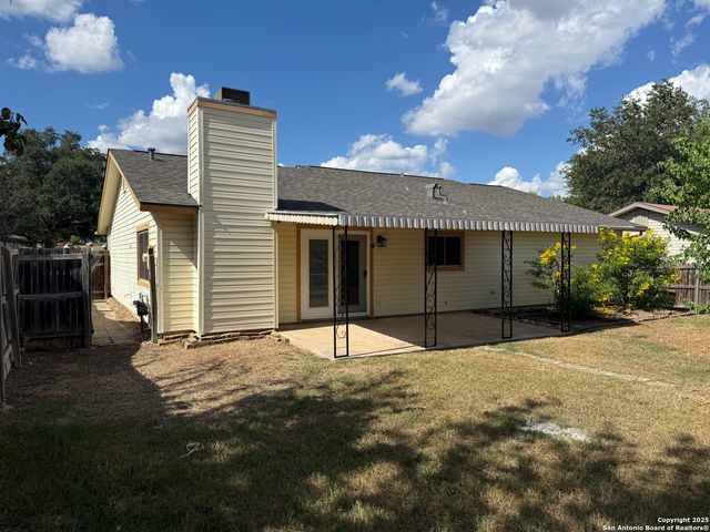 11017 White Sands, Live Oak, TX 78233