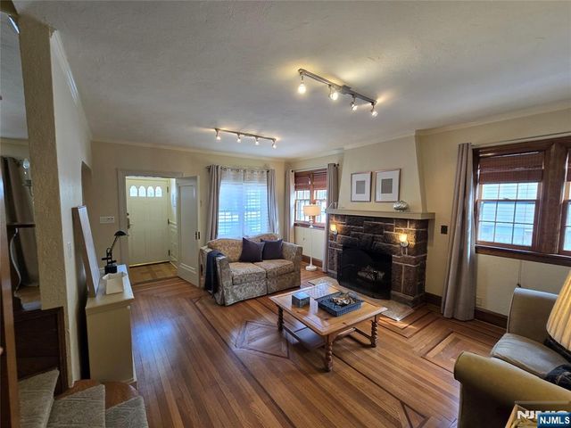 224 Cleveland Avenue, Hasbrouck Heights, NJ 07604