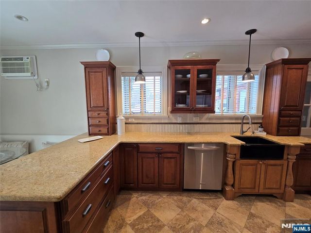 224 Cleveland Avenue, Hasbrouck Heights, NJ 07604