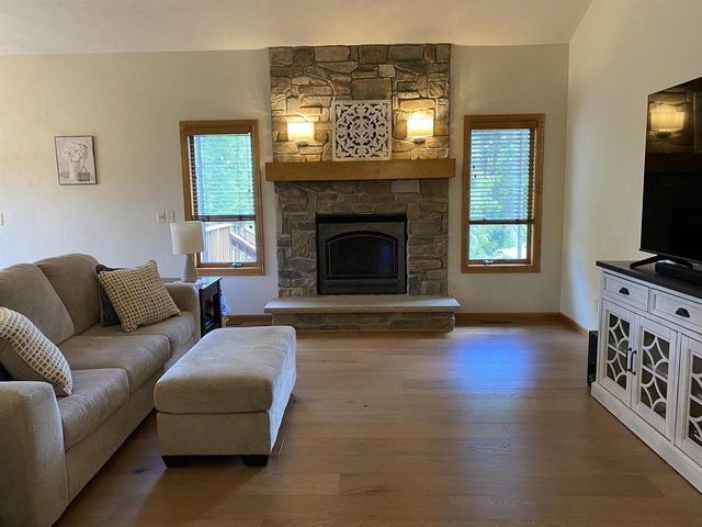 3546 Dekalb Lane, Neenah, WI 54956