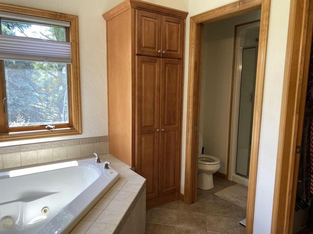 3546 Dekalb Lane, Neenah, WI 54956