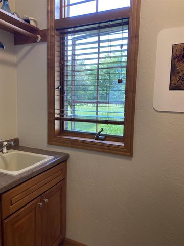 3546 Dekalb Lane, Neenah, WI 54956