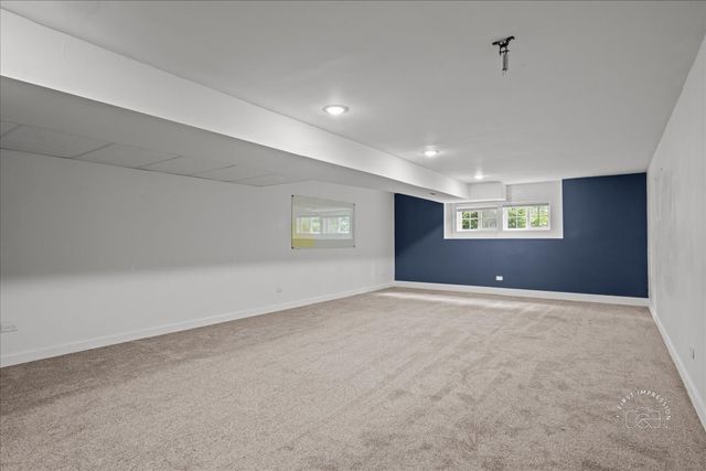 51 Burgess Road, Geneva, IL 60134