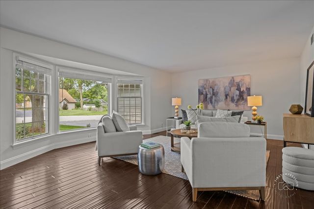 51 Burgess Road, Geneva, IL 60134