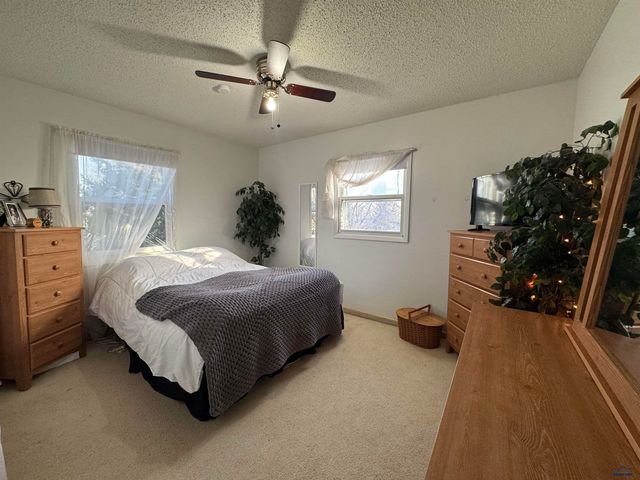 115 CENTENNIAL ST, Rapid City, SD 57701