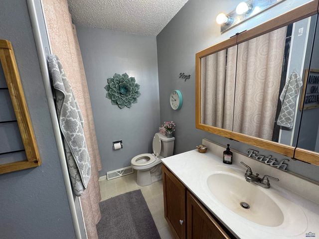 115 CENTENNIAL ST, Rapid City, SD 57701