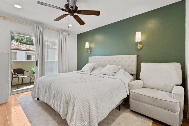 21200 Trumpet 205, Newhall, CA 91321