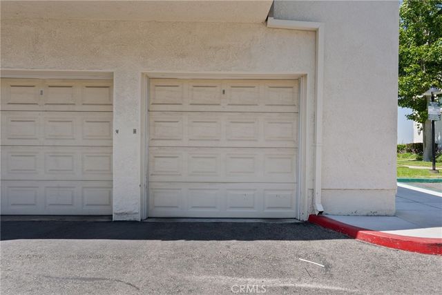 21200 Trumpet 205, Newhall, CA 91321