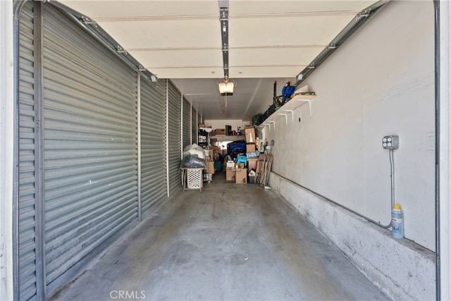 21200 Trumpet 205, Newhall, CA 91321