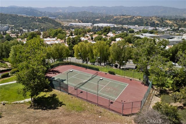 21200 Trumpet 205, Newhall, CA 91321