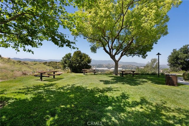 21200 Trumpet 205, Newhall, CA 91321