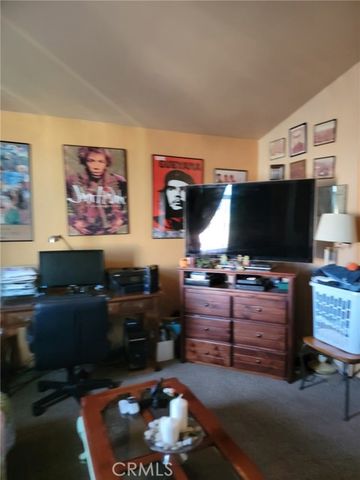 15597 Castellion, Fontana, CA 92337