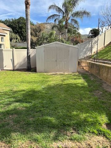 15597 Castellion, Fontana, CA 92337