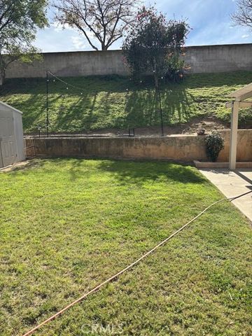 15597 Castellion, Fontana, CA 92337