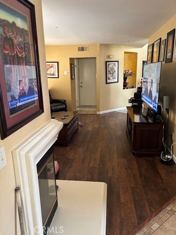 15597 Castellion, Fontana, CA 92337