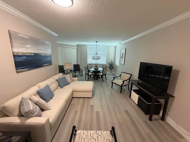 804 E Windward Way 618, Lantana, FL 33462