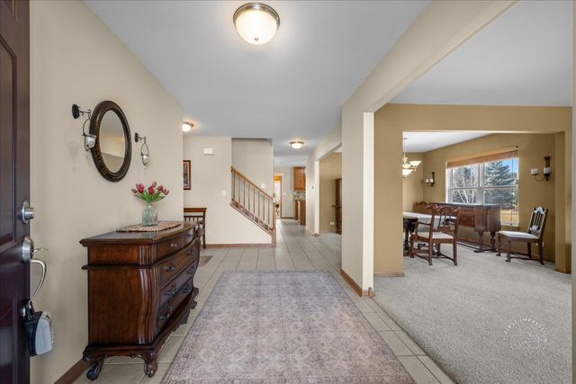 2518 Imgrund Road, North Aurora, IL 60542