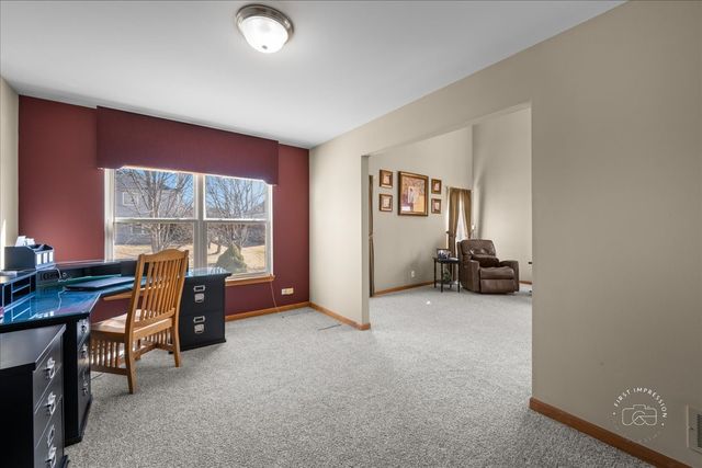 2518 Imgrund Road, North Aurora, IL 60542