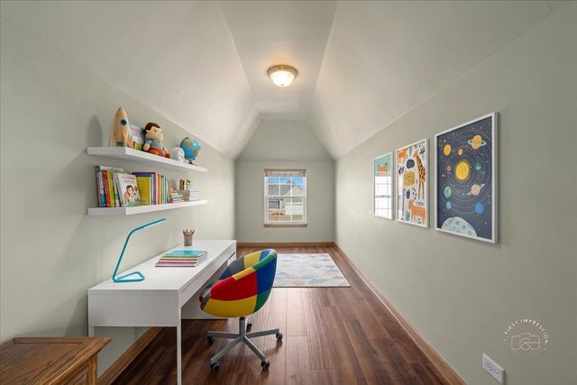 2518 Imgrund Road, North Aurora, IL 60542