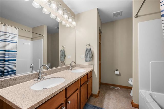 2518 Imgrund Road, North Aurora, IL 60542