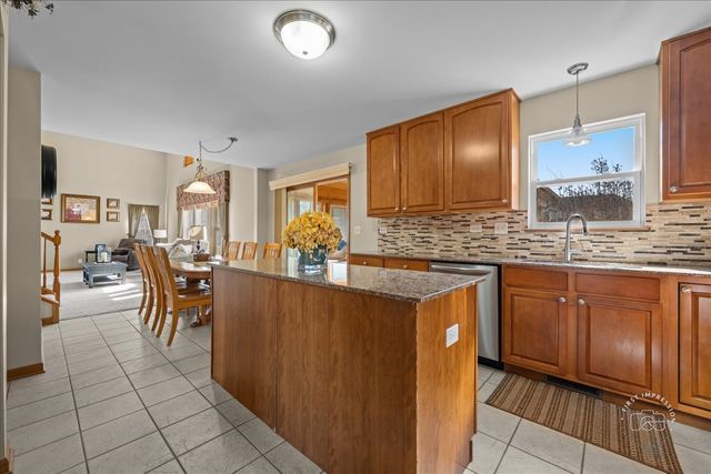 2518 Imgrund Road, North Aurora, IL 60542