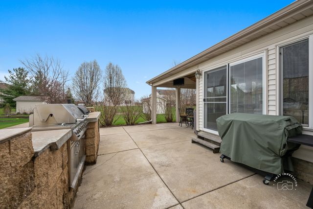 2518 Imgrund Road, North Aurora, IL 60542