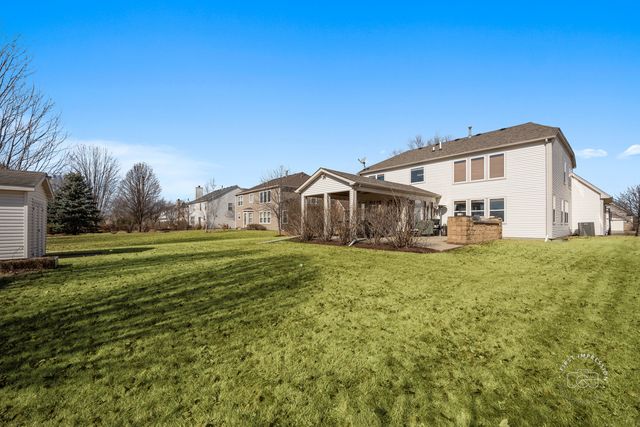 2518 Imgrund Road, North Aurora, IL 60542