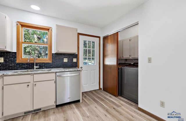 209 SAINT PAUL ST, Rapid City, SD 57701